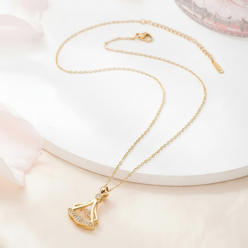 Rhinestone Decor Pendant Necklace